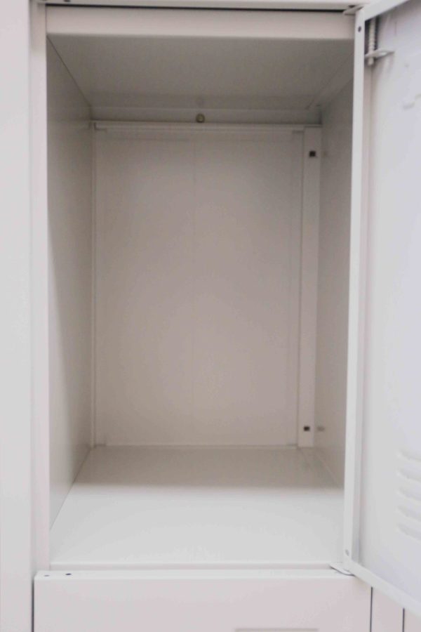 12 DOOR METAL STORAGE LOCKER – PADLOCK READY, LIGHT GREY GOPHD-LK312PS - Image 10
